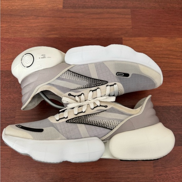 Sold - Picture 3 of 8